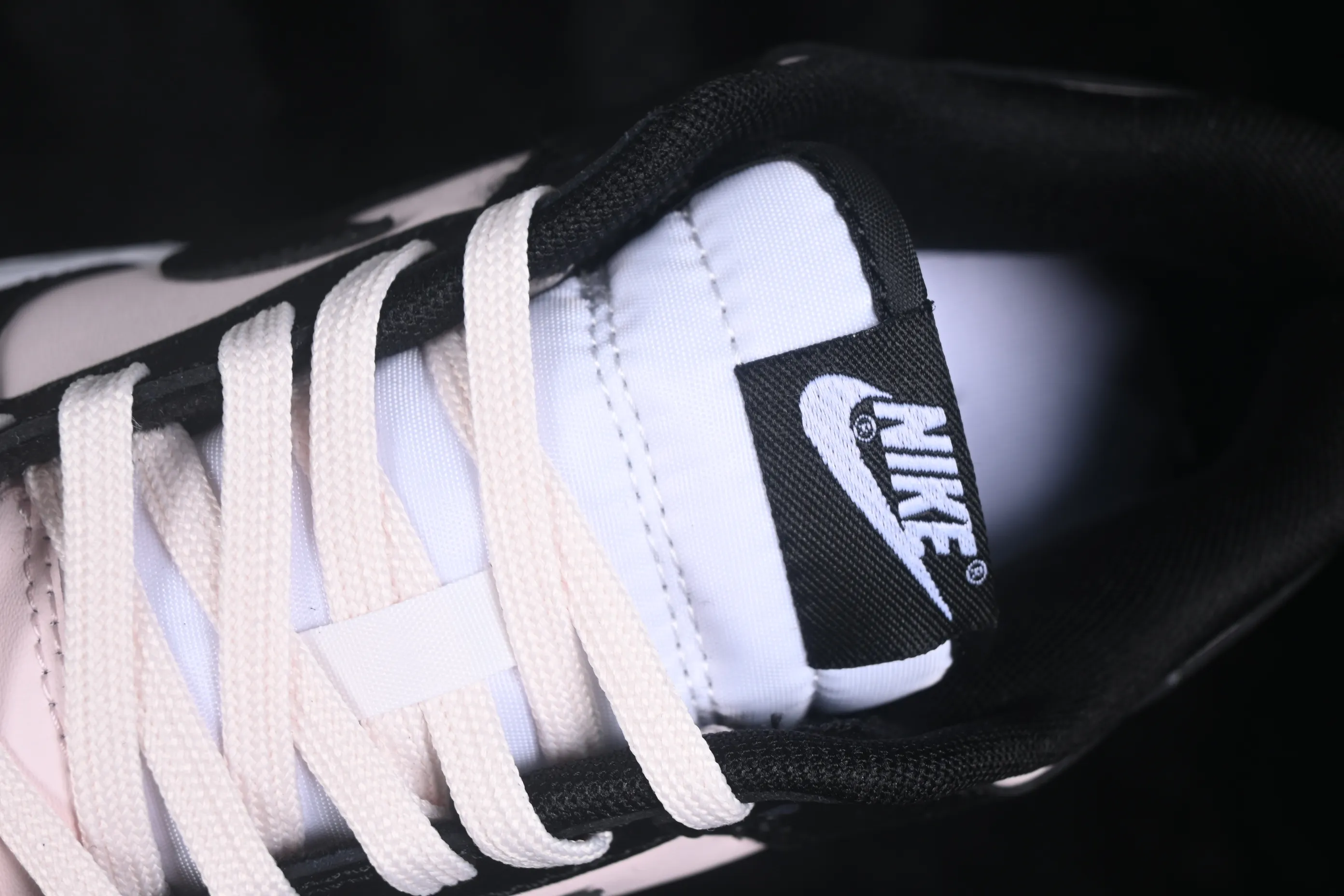 All categories Nk SB Dunk Series Nk SB Dunk Low High-end customized low-top sneakers Nike SB Dunk Low black pink low-top casual sneakers DD1391-100
